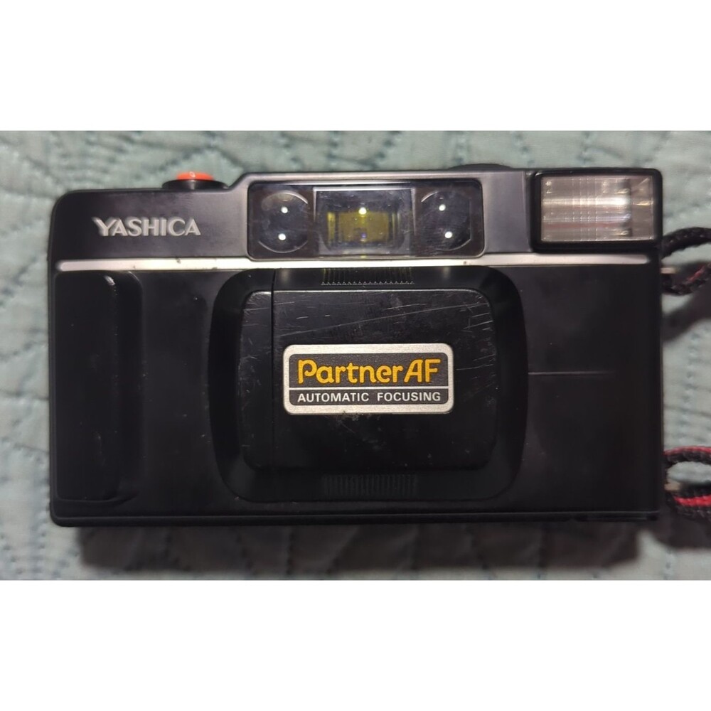 Vintage 80's Yashica Partner AF 35mm Point & Shoot Film Camera Untested
